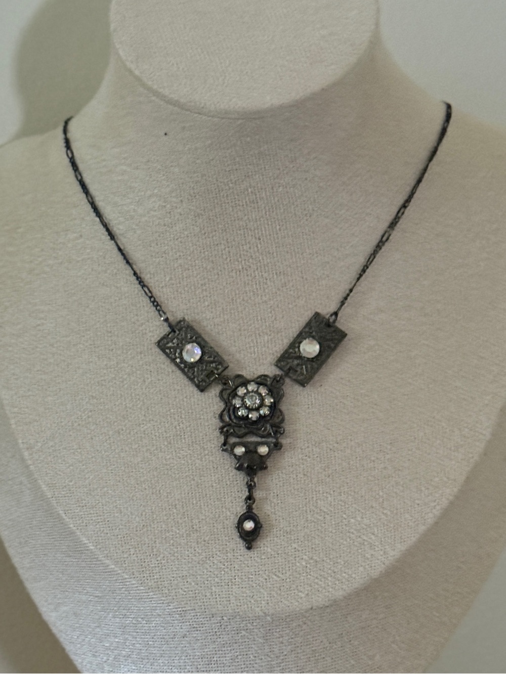 Vintage Bellagio USA Crystals Filigree Y Drop Statement Necklace Preowned